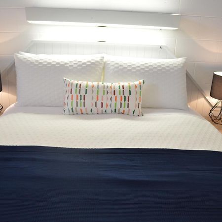 Penguin Seaside Motel Extérieur photo