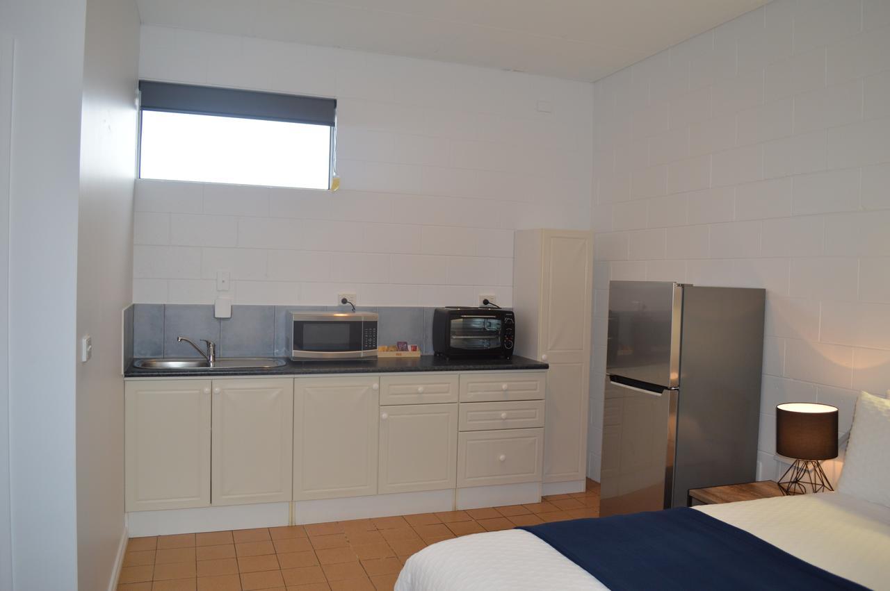 Penguin Seaside Motel Extérieur photo