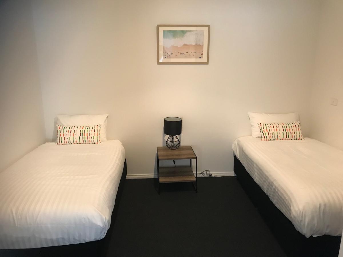 Penguin Seaside Motel Extérieur photo