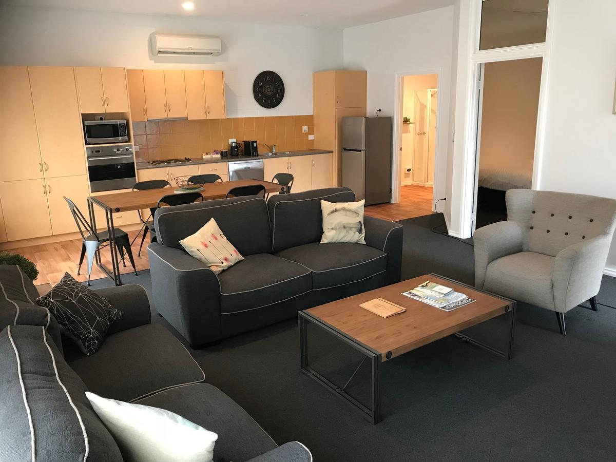 Penguin Seaside Motel Extérieur photo
