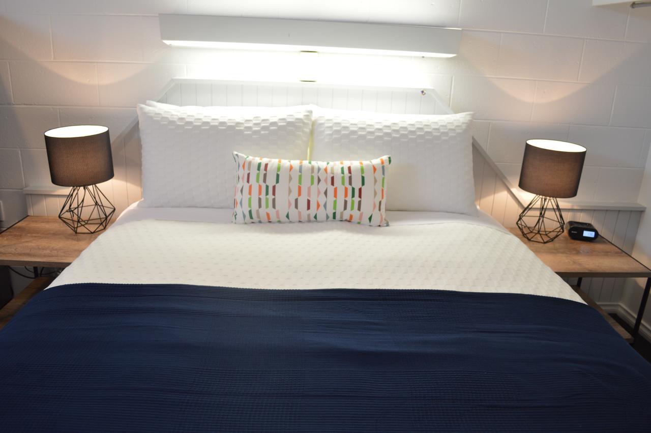 Penguin Seaside Motel Extérieur photo