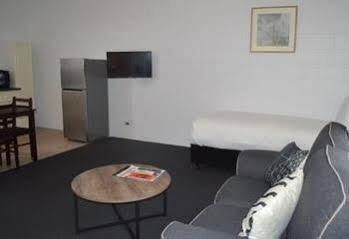 Penguin Seaside Motel Extérieur photo